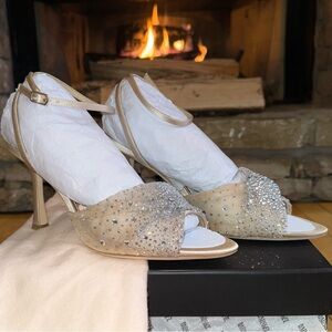 BADGLEY MISCHKA Cameryn Elegant Beige and Silver Women's Heels